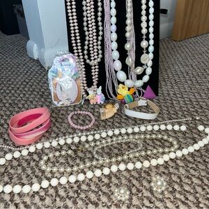 Vtg Easter 🐣 Pearls Jewelry Set